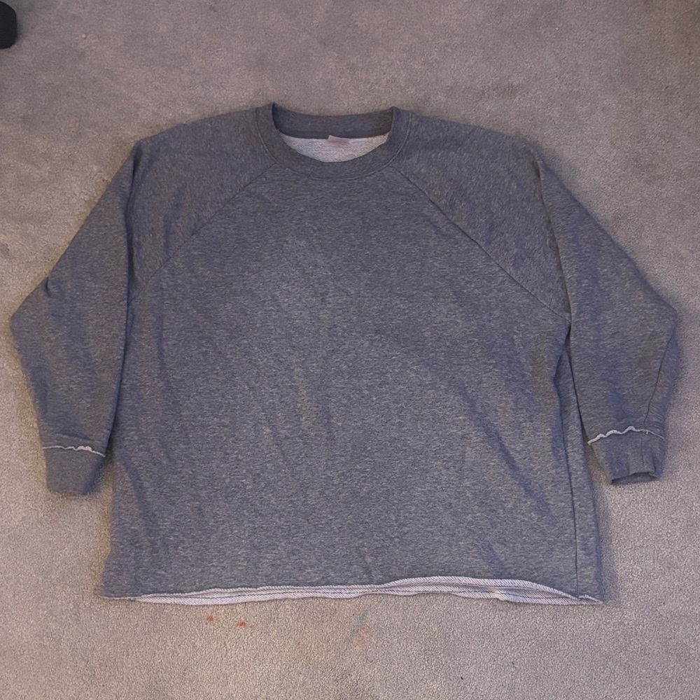 Secret Treasures Heather Gray Scoop Neck Sweatshirt